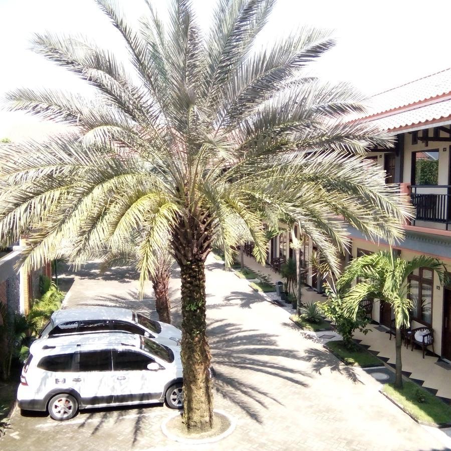 Nirwana Hotel Bojonegoro Luaran gambar